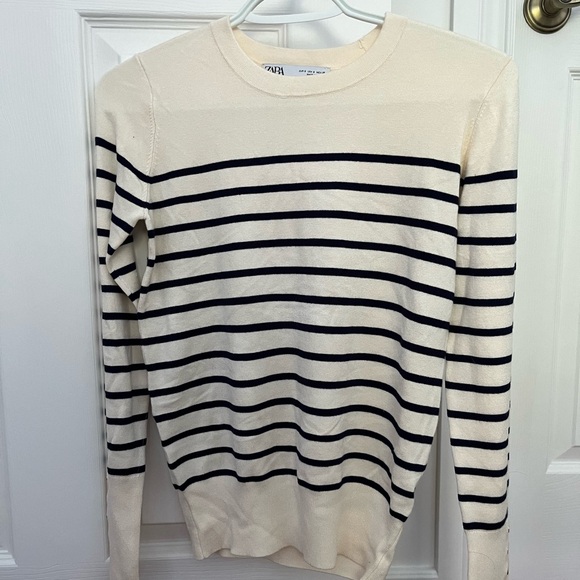 Zara Lined Long Sleeve Tee - Picture 1 of 1